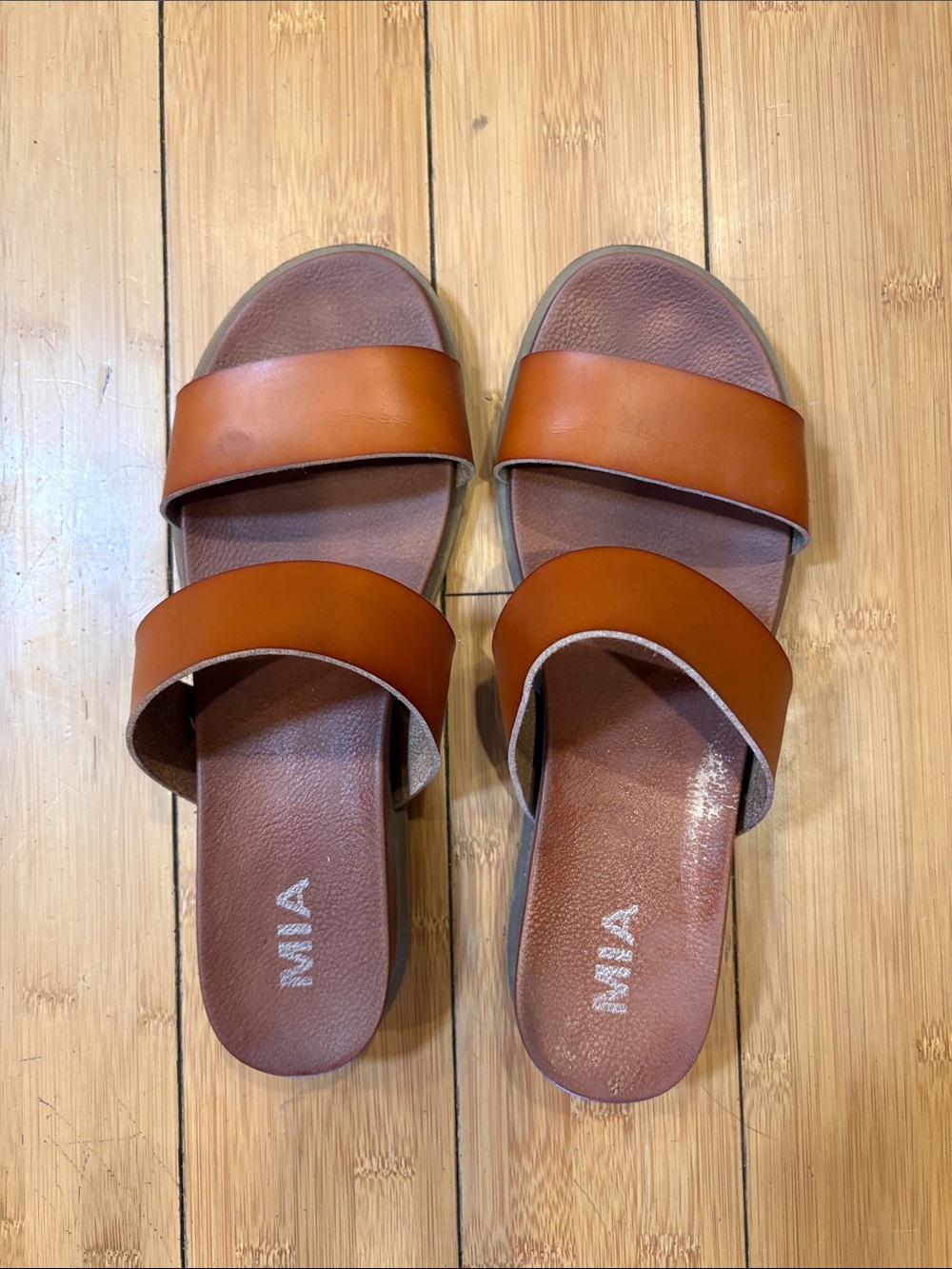 Women’s Double-Band Slide Sandals in Tan Size 10